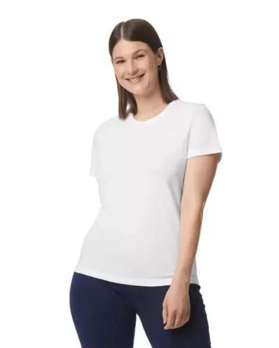 Gildan SOFTSTYLE® - Félszűkített, oldalvarrott fazonú, kerek nyakú női póló - Fehér - M